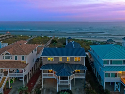01 - 139 Ocean Isle West Blvd - streetside