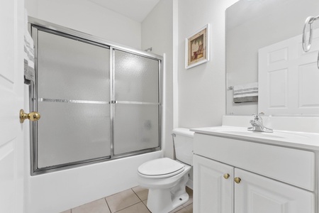 Bathroom 4-2