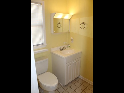 Bathroom 2 Jack n Jill Shared by Bedrooms 3&4