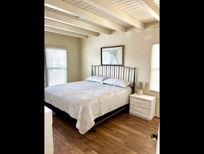 Bedroom 4 - King Bed