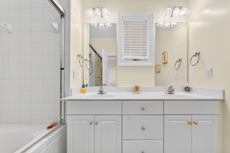 Bathroom 1-3