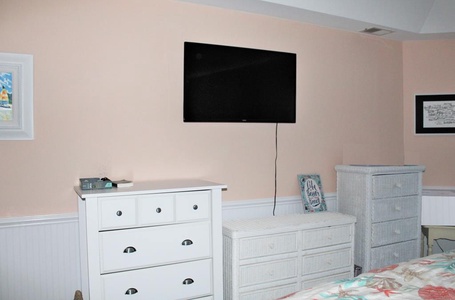 Master Bedroom - Upstairs