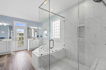 Bathroom 3-1