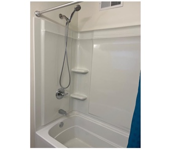 Bedroom 2 Private Bath - Tub/Shower