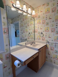 Bathroom 6  3