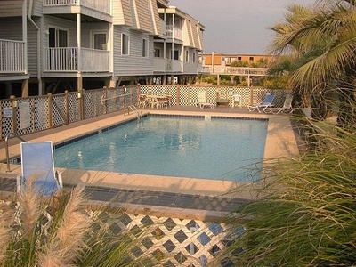 Ocean Isle Villas Pool