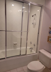 Bathroom 6 Privatte Tub/shower Combo