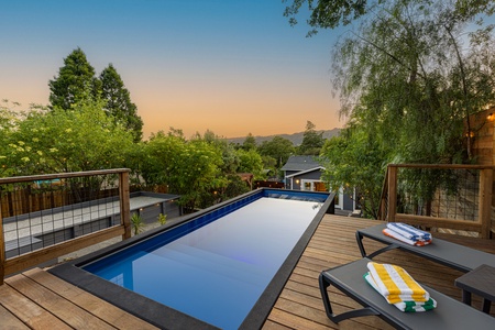 Sonoma Valley Bungalow Retreat *30 Day+ Rental*