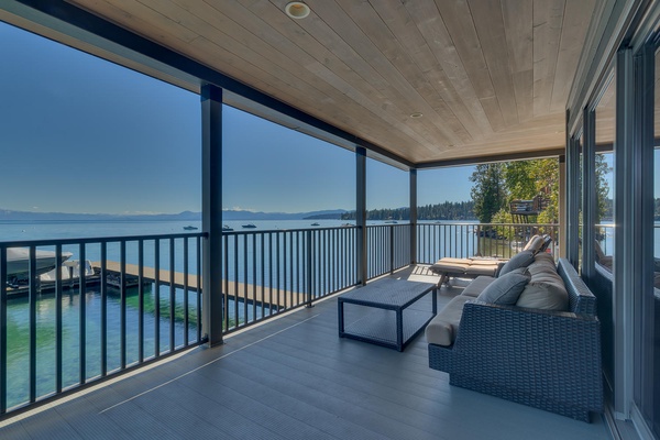 Bellissimo Lago - Lakefront
