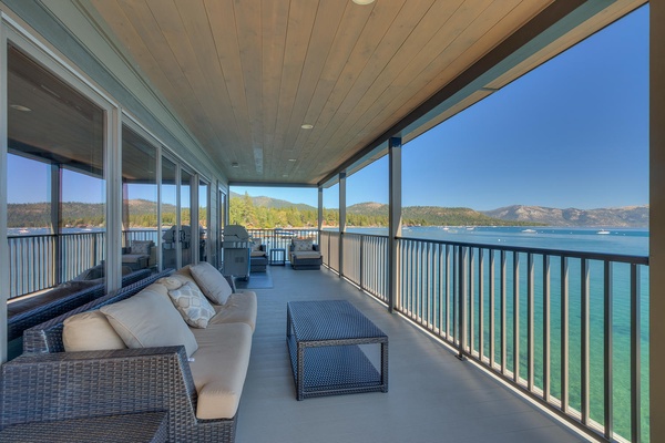 Bellissimo Lago - Lakefront