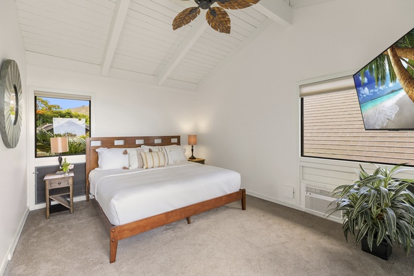 Upstairs Guest Bedroom with Ensuite Bathroom