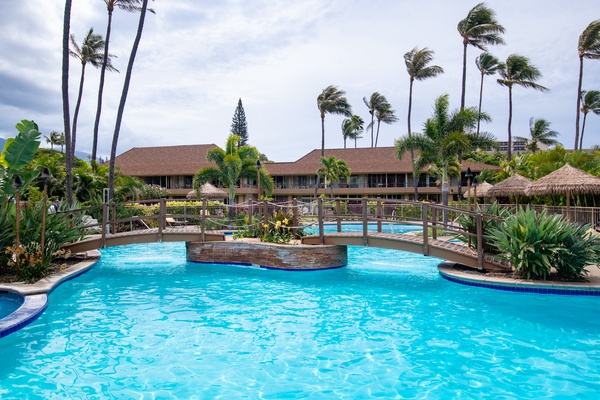 Pools 25 steps away from Kaanapali beach