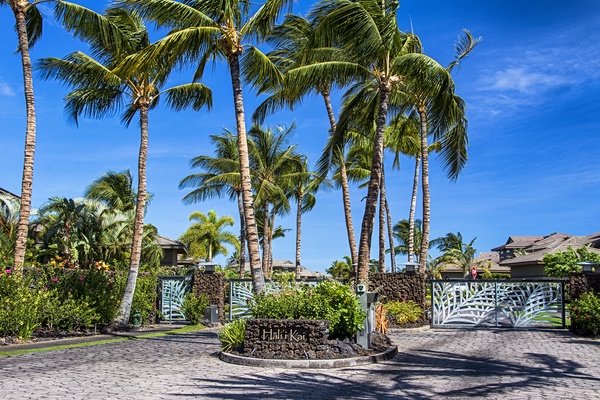 Hali'i Kai Gated Entry