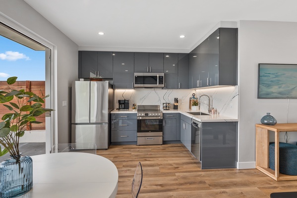 Modern kitchen with everything needed for everyday living.