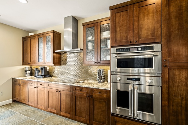 Granite counters throughout