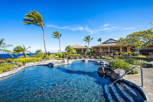 Beautiful nearby pool at the Hali'i Kai