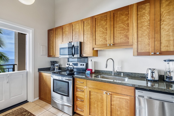 Fully equipped kitchen with all the essentials you could need!