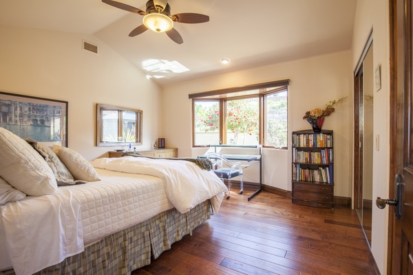 Second garden view bedroom