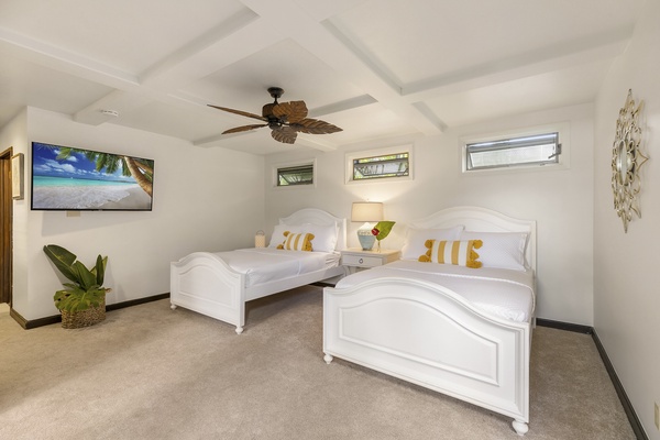 Downstairs Guest Bedroom with Ensuite Bathroom