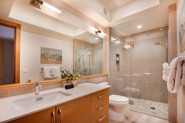 Ensuite bathroom with a walk-in shower