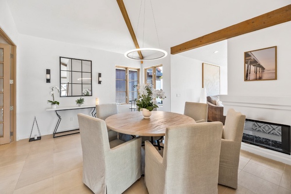 Bright and airy open dining area with seating for 6