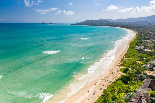 The blue waters of Kailua