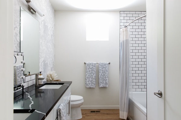 Ensuite bathroom with dual sink and bath tub for a more refreshing comfort