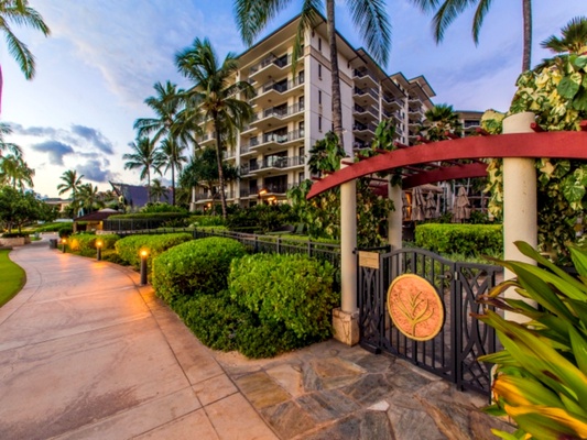 Entrance to the Beach Villas from Lagoon 2.