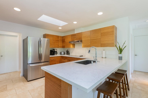 Fully-stocked Kitchen