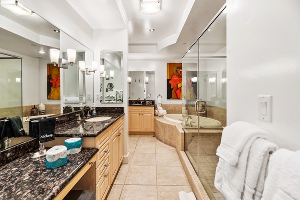 Big ensuite bath with jacuzzi tub