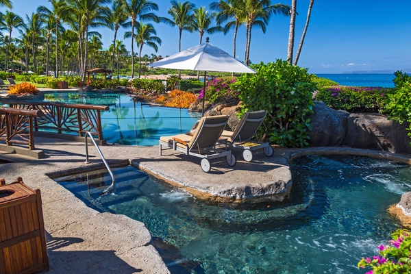 Sun-soaked Ocean View Adult-Use Spa Hot Tub (18 and over) Whirlpool Spa in Wailea Beach Villas