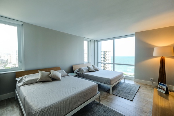 1 Hotel & Homes 1522