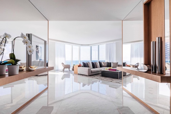 Portofino Tower 3501