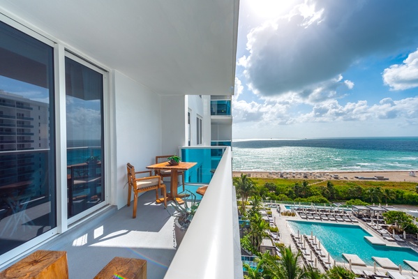 1 Hotel & Homes 1408