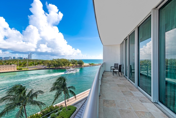 Ritz Carlton 410/411