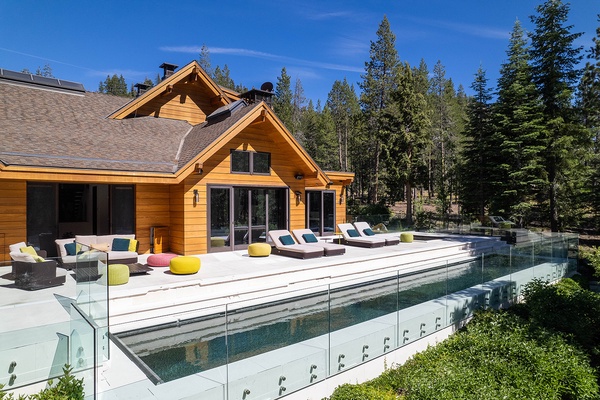Luxury River Retreat