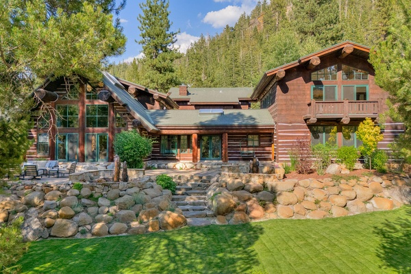 Riverfront Lodge