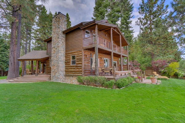 Sugar Pine Chalet - Lakefront