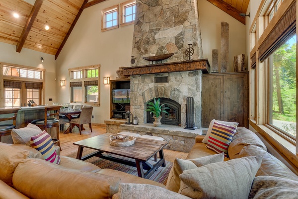 Holly Hideaway