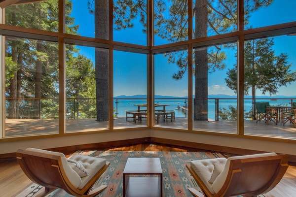 Maybach Lake House - Lakefront