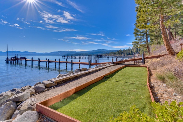 Palatial Pines - Lakefront