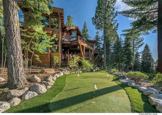 Laura's Overlook Lodge at Northstar