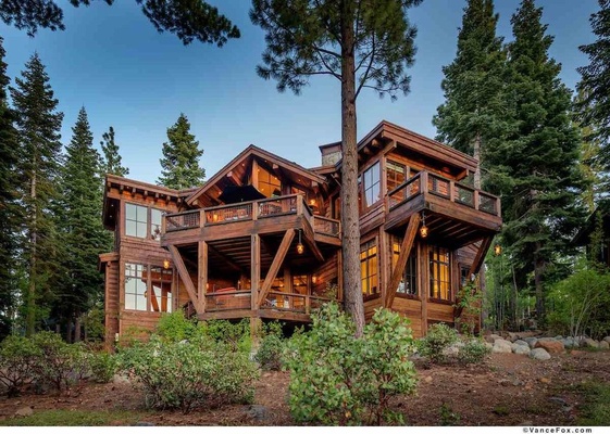 Laura's Overlook Lodge at Northstar