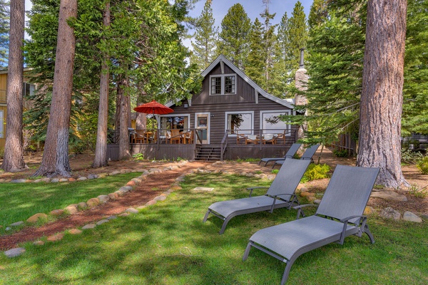 Black Bear Cottage - Lakefront