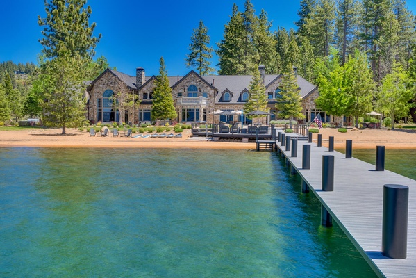 Sierra Sunset Estate - Lakefront