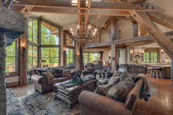 Laura's Overlook Lodge at Northstar