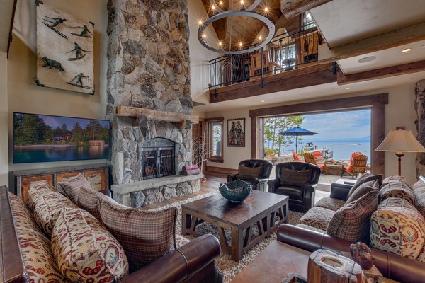 Stone Crest Estate - Lakefront