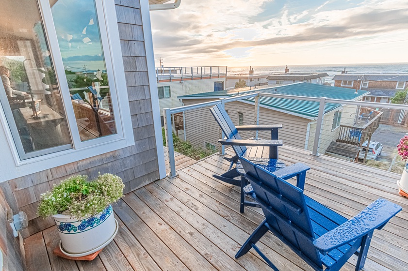Upper level deck with Ocean view