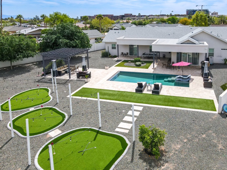 Paradise Valley Vacation Rentals Homes & Condos