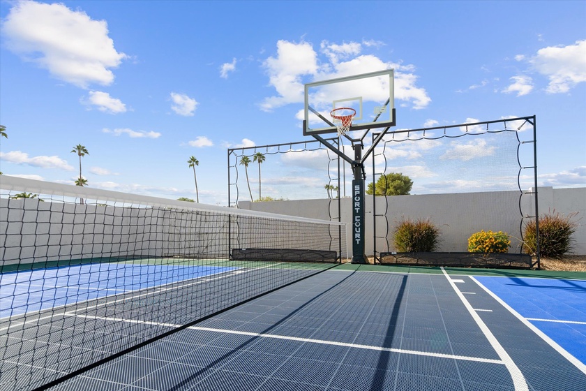 Baskketball/Tennis Court